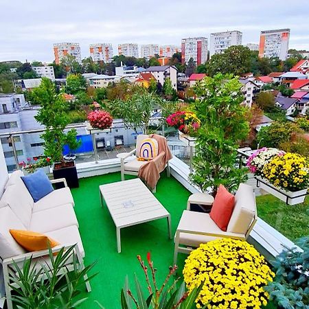 Penthouse View Aeroport Iasi Apartment Ngoại thất bức ảnh