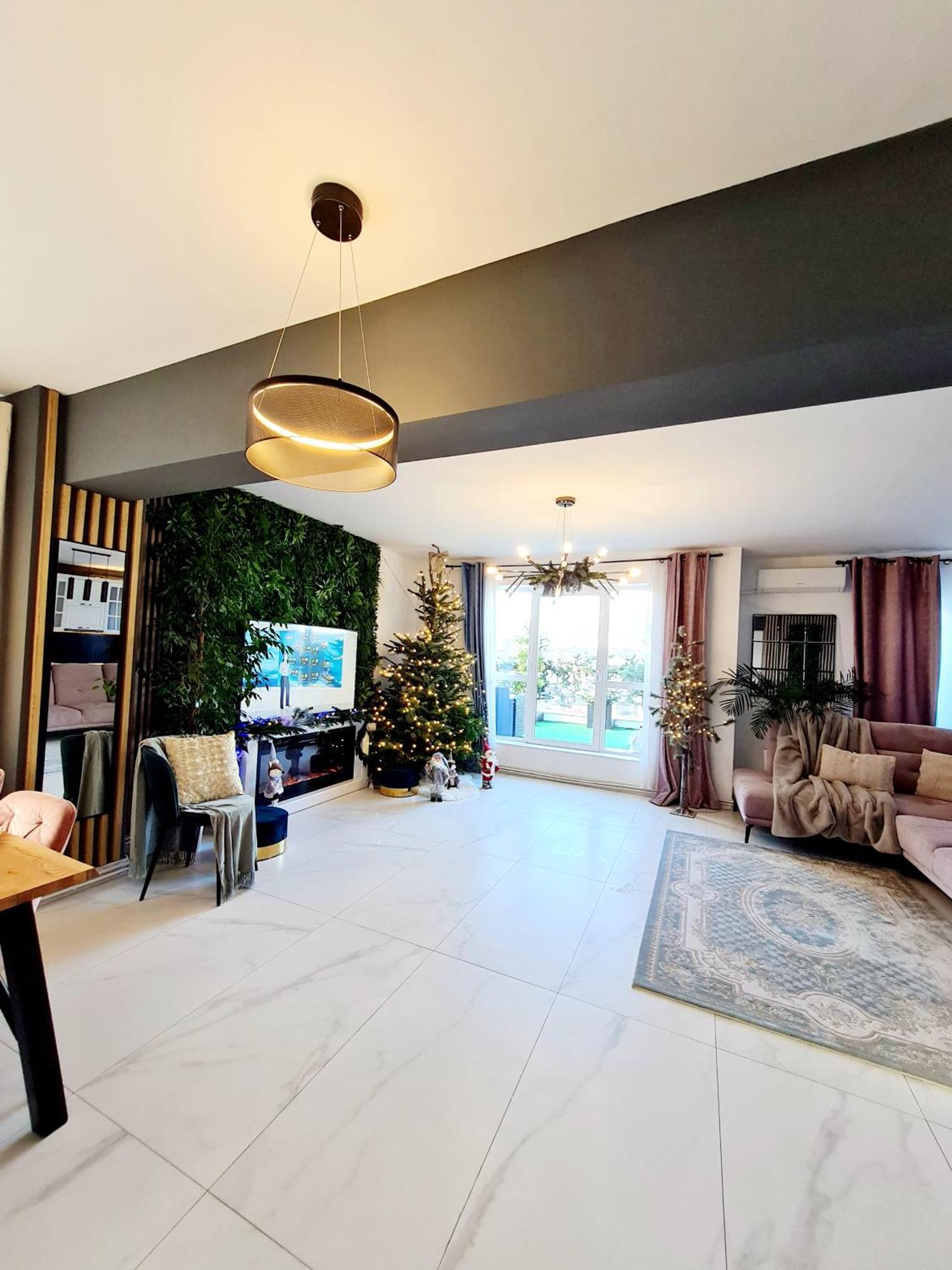 Penthouse View Aeroport Iasi Apartment Ngoại thất bức ảnh