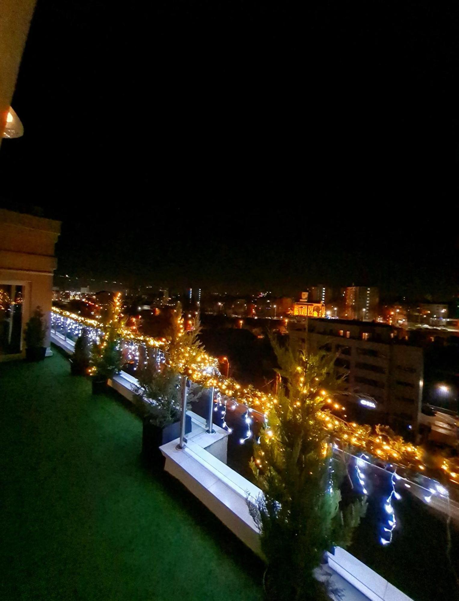 Penthouse View Aeroport Iasi Apartment Ngoại thất bức ảnh