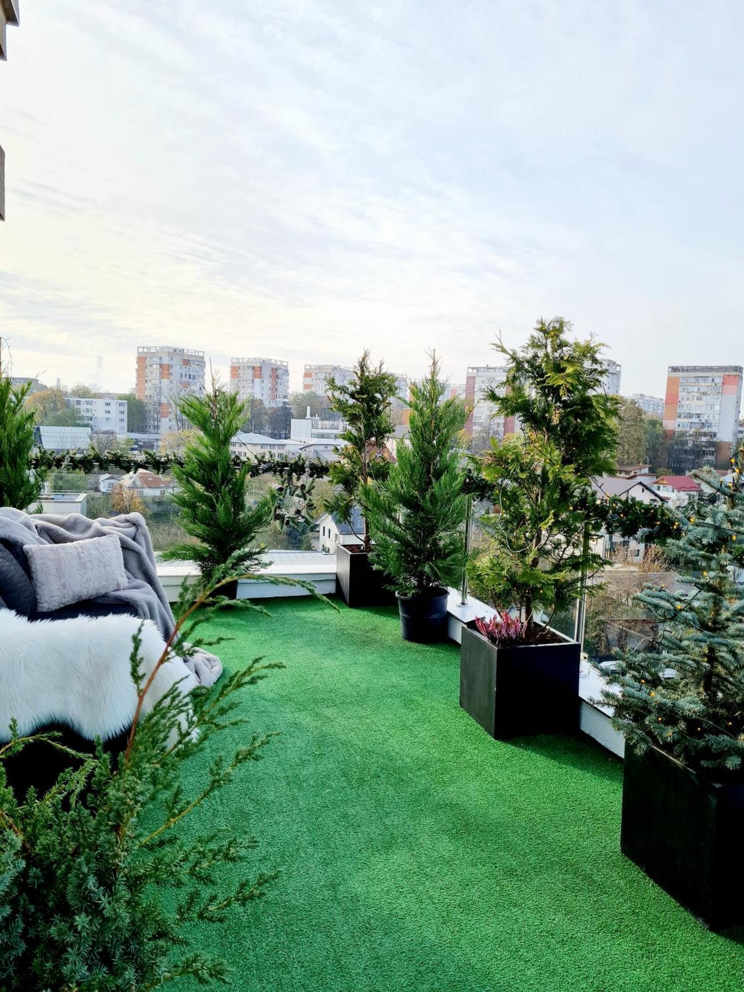 Penthouse View Aeroport Iasi Apartment Ngoại thất bức ảnh