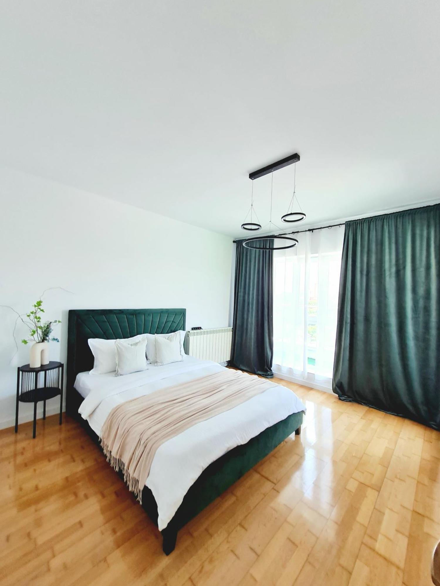 Penthouse View Aeroport Iasi Apartment Ngoại thất bức ảnh
