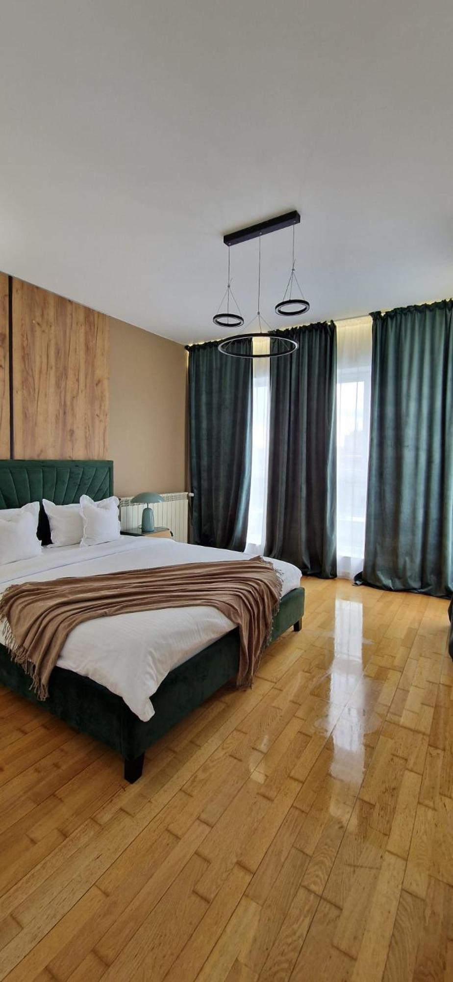 Penthouse View Aeroport Iasi Apartment Ngoại thất bức ảnh